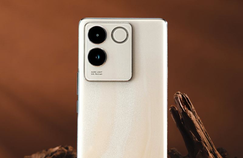 首發2499，現僅1366元！柔光人像+OIS主攝，有曲面屏、66W快充、屏幕指紋和NFC